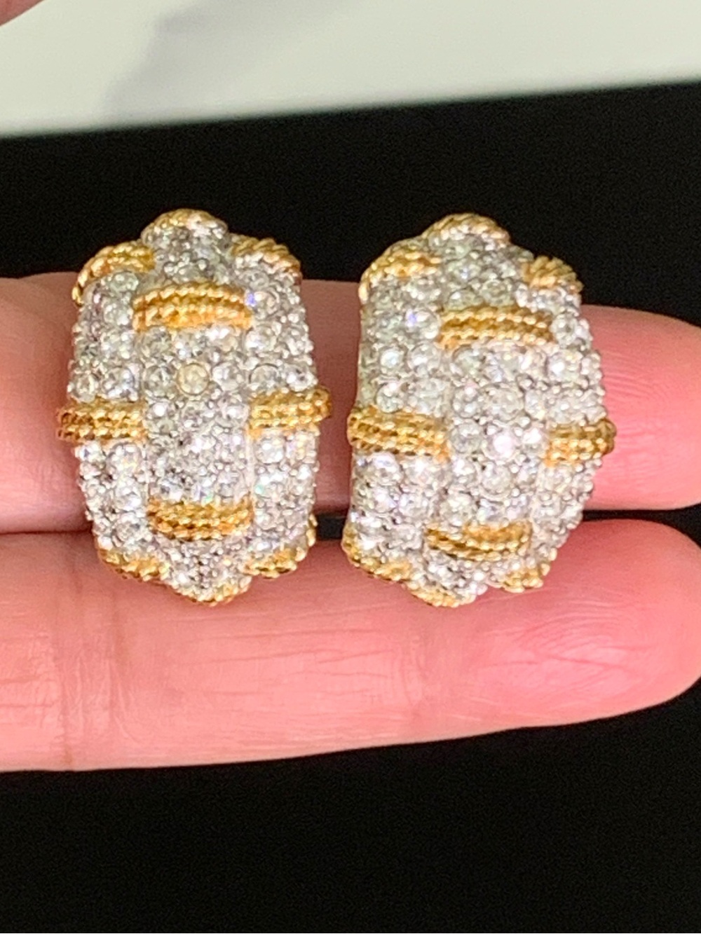 RARE- S. A.L. SWAROVSKI Clear Austrian Crystal Pave Set Earrings